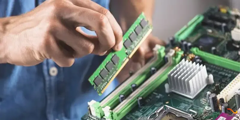 کاربر در حال پاکسازی و بهینه سازی سیستم دیجی بازاری